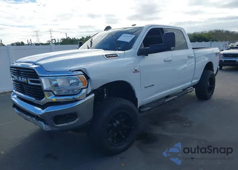 2020 Ram 2500 Big Horn 4X4 6'4 Box z USA, uszkodzony, nr VIN 3C6UR5DL2LG214052